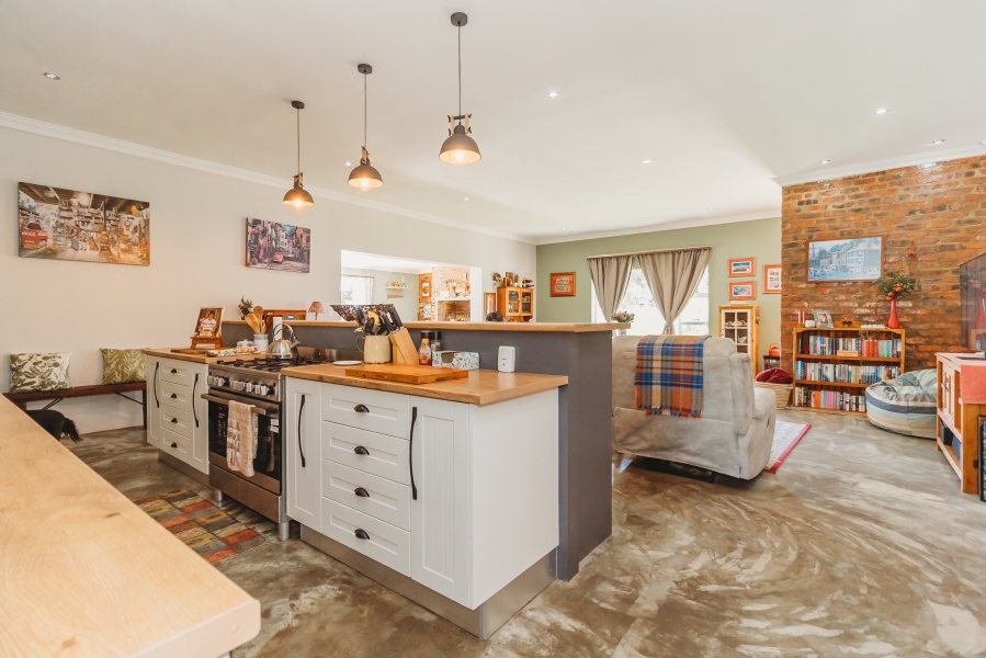 5 Bedroom Property for Sale in Heather Park Western Cape